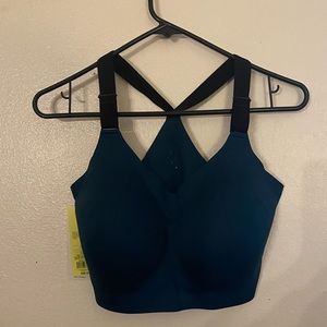 1X Turquoise sports bra with built in padding last pic is sizing
